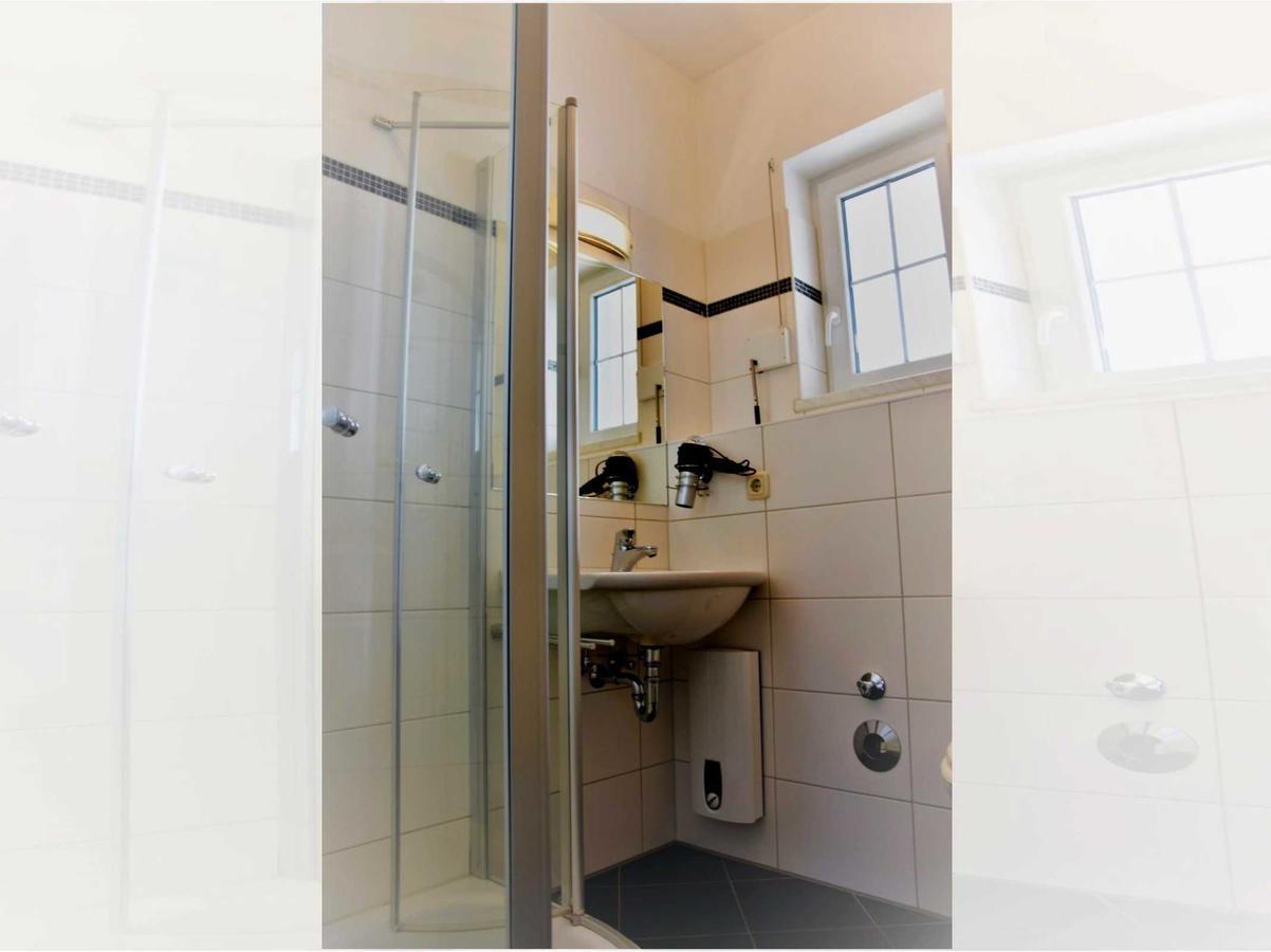 Apartment - Direkt am Wasser Karlshagen Zimmer foto