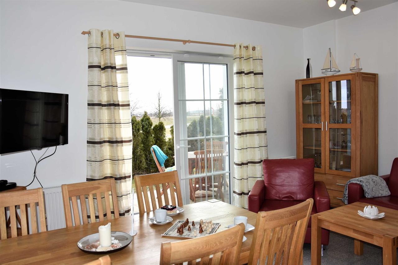 Apartment - Direkt am Wasser Karlshagen Zimmer foto