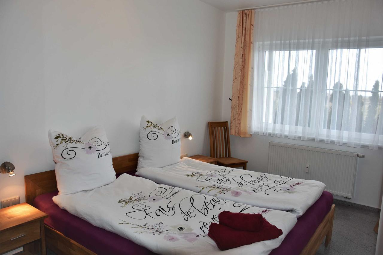 Apartment - Direkt am Wasser Karlshagen Zimmer foto